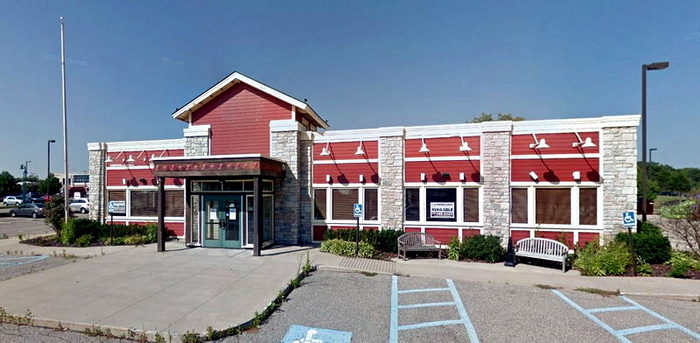 Chilis (Chilis Grill & Bar) - Grand Rapids - 2135 E Beltline Ave